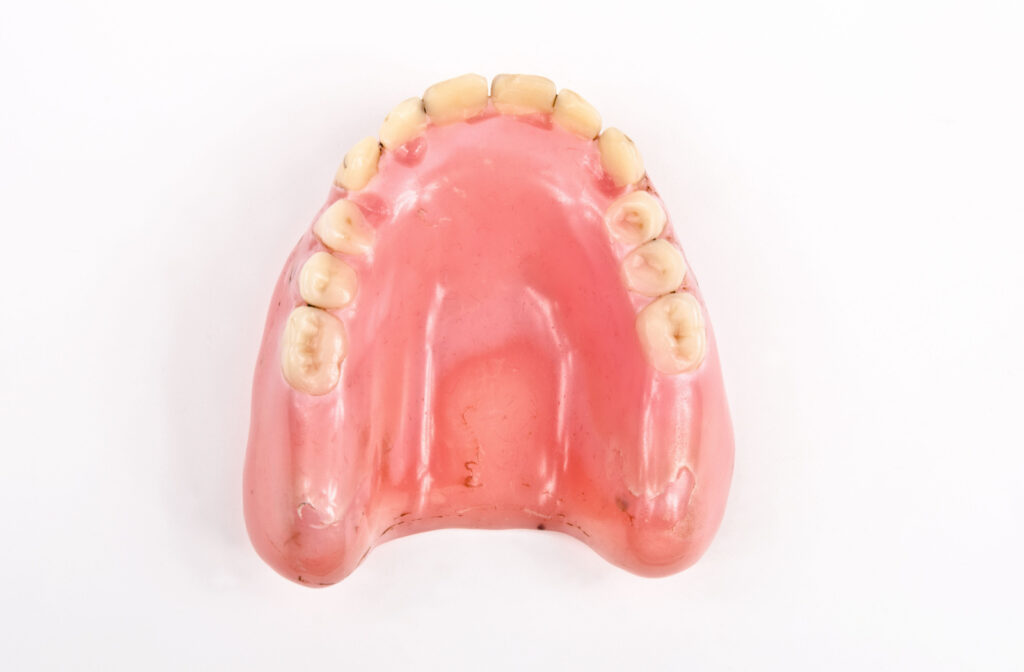 Worn down teeth model